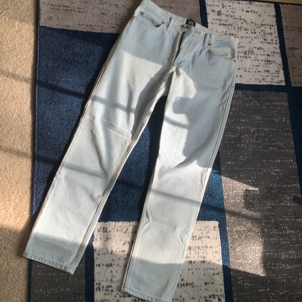 Light Wash Blue Jeans